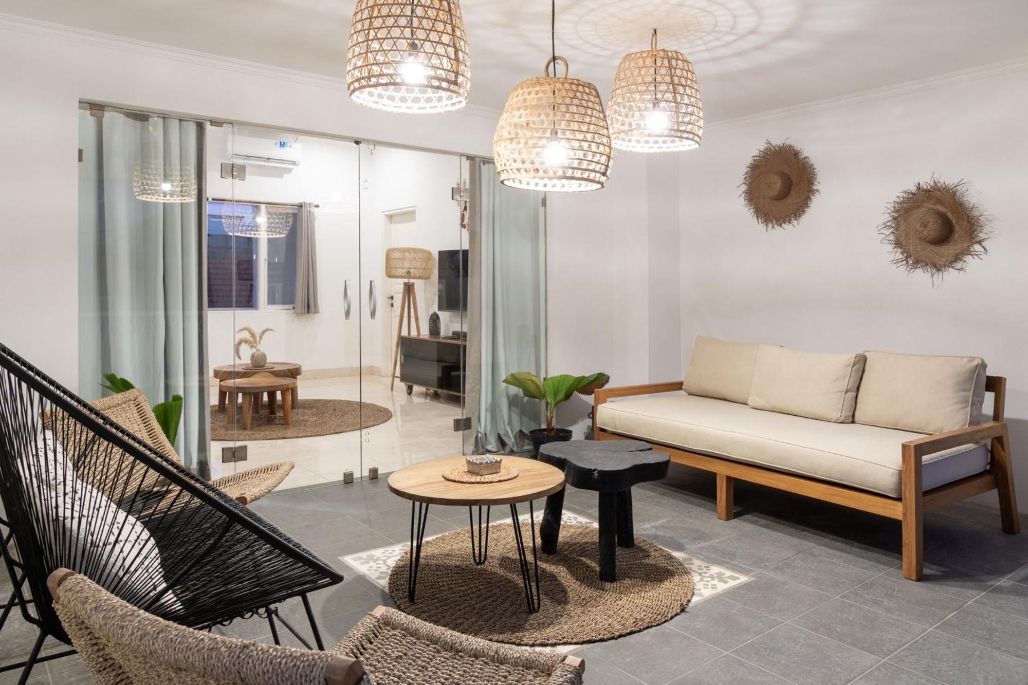 Casa De Lupe 5 Bedroom Villa In Kerobokan Семіньяк Екстер'єр фото